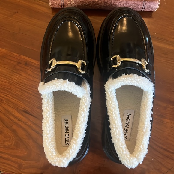 STEVE MADDEN Women's Lando-F Tailored Lug-Sole Bit Loafer Flats - Picture 6 of 9